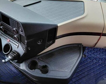 Белый Мерседес Актрос, объемом двигателя 12.81 л и пробегом 1 тыс. км за 16000 $, фото 5 на Automoto.ua