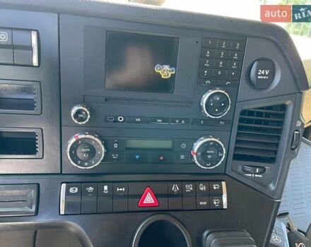 Белый Мерседес Актрос, объемом двигателя 10.7 л и пробегом 996 тыс. км за 16290 $, фото 16 на Automoto.ua