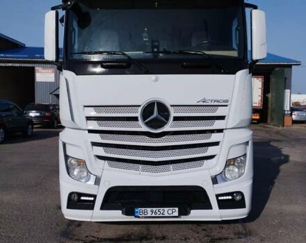 Белый Мерседес Актрос, объемом двигателя 13 л и пробегом 820 тыс. км за 22900 $, фото 3 на Automoto.ua
