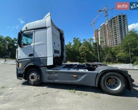 Белый Мерседес Актрос, объемом двигателя 10.7 л и пробегом 996 тыс. км за 16290 $, фото 9 на Automoto.ua