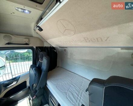 Белый Мерседес Актрос, объемом двигателя 10.7 л и пробегом 996 тыс. км за 16290 $, фото 19 на Automoto.ua