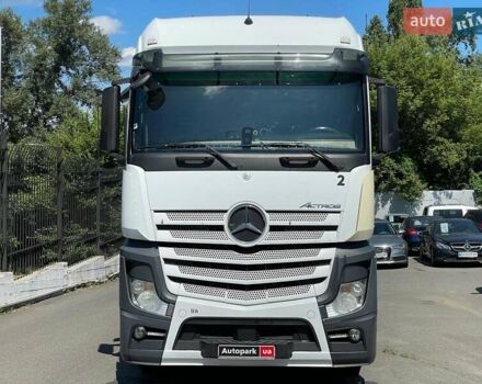 Белый Мерседес Актрос, объемом двигателя 10.7 л и пробегом 996 тыс. км за 16290 $, фото 1 на Automoto.ua