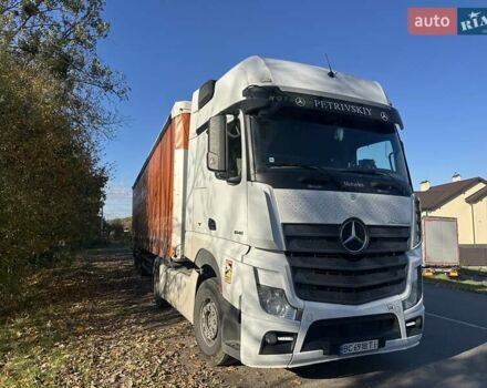 Мерседес Актрос 2014 в Львове на Automoto.ua Белый Мерседес Актрос, объемом двигателя 12.81 л и пробегом 880 тыс. км за 25000 $, фото 2 на Automoto.ua