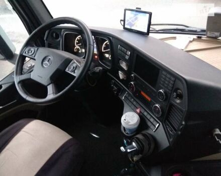 Белый Мерседес Актрос, объемом двигателя 13 л и пробегом 820 тыс. км за 22900 $, фото 24 на Automoto.ua