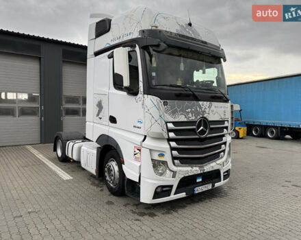 Белый Мерседес Актрос, объемом двигателя 12.8 л и пробегом 859 тыс. км за 28000 $, фото 1 на Automoto.ua