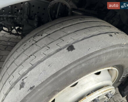 Белый Мерседес Актрос, объемом двигателя 12.8 л и пробегом 859 тыс. км за 28000 $, фото 7 на Automoto.ua