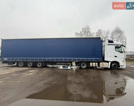 Белый Мерседес Актрос, объемом двигателя 0 л и пробегом 998 тыс. км за 22500 $, фото 3 на Automoto.ua