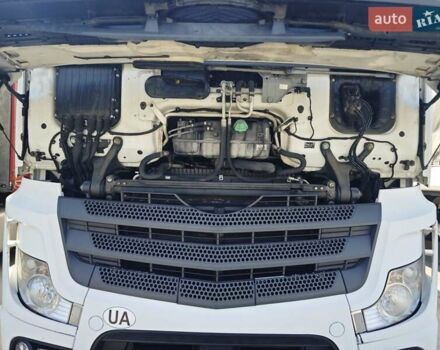 Білий Мерседес Актрос, об'ємом двигуна 12.8 л та пробігом 1 тис. км за 25300 $, фото 10 на Automoto.ua