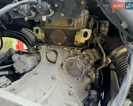 Белый Мерседес Актрос, объемом двигателя 12.81 л и пробегом 710 тыс. км за 34000 $, фото 13 на Automoto.ua