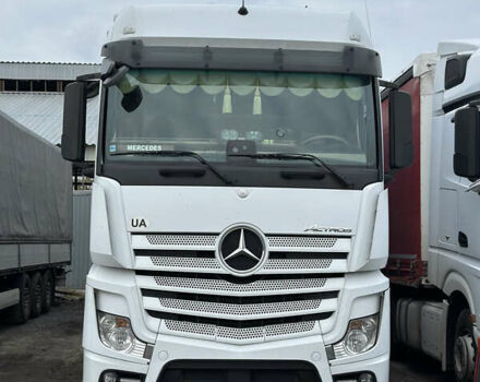 Білий Мерседес Актрос, об'ємом двигуна 12.81 л та пробігом 1000 тис. км за 30000 $, фото 1 на Automoto.ua