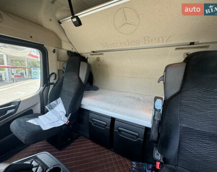 Белый Мерседес Актрос, объемом двигателя 12.81 л и пробегом 710 тыс. км за 34000 $, фото 4 на Automoto.ua