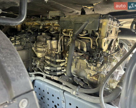 Белый Мерседес Актрос, объемом двигателя 12.81 л и пробегом 710 тыс. км за 34000 $, фото 6 на Automoto.ua