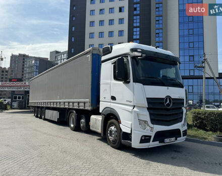 Белый Мерседес Актрос, объемом двигателя 12.81 л и пробегом 710 тыс. км за 34000 $, фото 7 на Automoto.ua