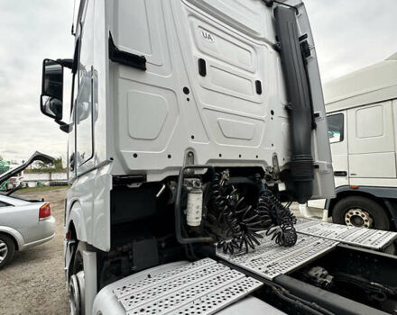 Білий Мерседес Актрос, об'ємом двигуна 12.81 л та пробігом 1000 тис. км за 30000 $, фото 7 на Automoto.ua