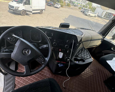 Белый Мерседес Актрос, объемом двигателя 12.81 л и пробегом 710 тыс. км за 34000 $, фото 3 на Automoto.ua