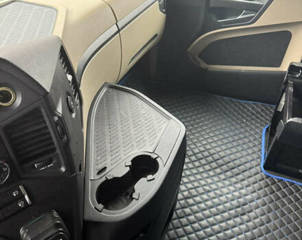 Белый Мерседес Актрос, объемом двигателя 0 л и пробегом 998 тыс. км за 22500 $, фото 10 на Automoto.ua