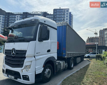 Белый Мерседес Актрос, объемом двигателя 12.81 л и пробегом 710 тыс. км за 34000 $, фото 9 на Automoto.ua