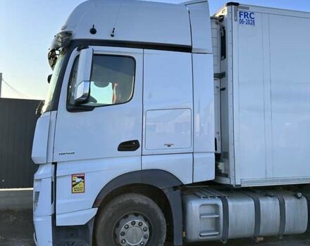 Белый Мерседес Актрос, объемом двигателя 12.81 л и пробегом 735 тыс. км за 35500 $, фото 2 на Automoto.ua