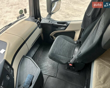 Белый Мерседес Актрос, объемом двигателя 12.81 л и пробегом 809 тыс. км за 30000 $, фото 49 на Automoto.ua