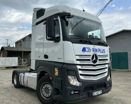 Белый Мерседес Актрос, объемом двигателя 12.81 л и пробегом 809 тыс. км за 30000 $, фото 4 на Automoto.ua