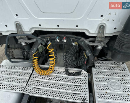 Белый Мерседес Актрос, объемом двигателя 12.81 л и пробегом 809 тыс. км за 30000 $, фото 30 на Automoto.ua