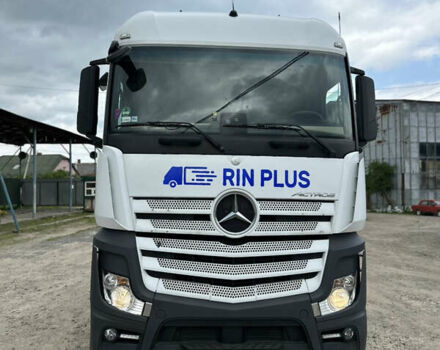 Белый Мерседес Актрос, объемом двигателя 12.81 л и пробегом 809 тыс. км за 30000 $, фото 1 на Automoto.ua