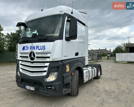 Белый Мерседес Актрос, объемом двигателя 12.81 л и пробегом 809 тыс. км за 30000 $, фото 14 на Automoto.ua