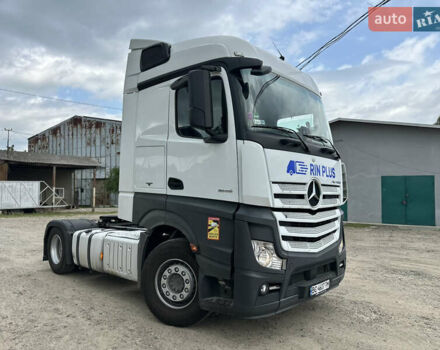 Белый Мерседес Актрос, объемом двигателя 12.81 л и пробегом 809 тыс. км за 30000 $, фото 7 на Automoto.ua