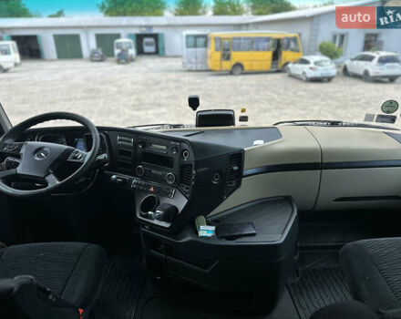 Белый Мерседес Актрос, объемом двигателя 12.81 л и пробегом 809 тыс. км за 30000 $, фото 50 на Automoto.ua