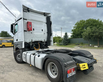 Белый Мерседес Актрос, объемом двигателя 12.81 л и пробегом 809 тыс. км за 30000 $, фото 19 на Automoto.ua