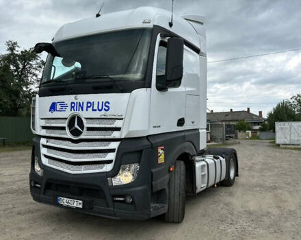 Белый Мерседес Актрос, объемом двигателя 12.81 л и пробегом 809 тыс. км за 30000 $, фото 12 на Automoto.ua