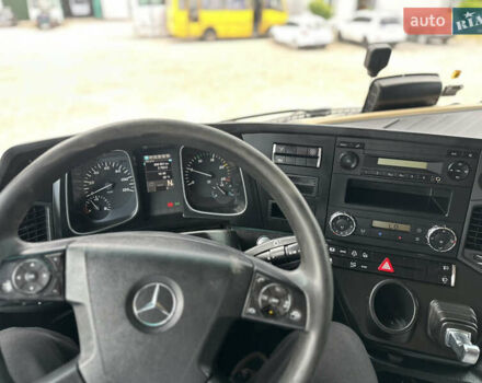 Белый Мерседес Актрос, объемом двигателя 12.81 л и пробегом 809 тыс. км за 30000 $, фото 48 на Automoto.ua