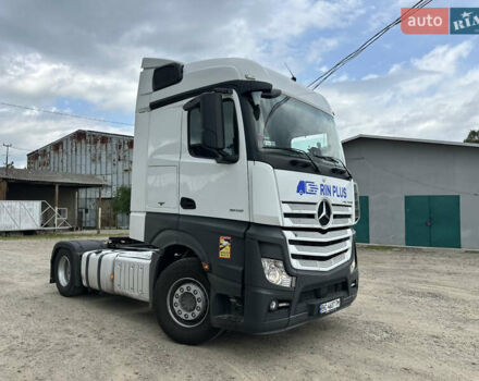 Белый Мерседес Актрос, объемом двигателя 12.81 л и пробегом 809 тыс. км за 30000 $, фото 6 на Automoto.ua