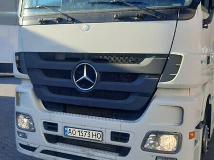 Белый Мерседес Актрос, объемом двигателя 0 л и пробегом 1 тыс. км за 20000 $, фото 1 на Automoto.ua