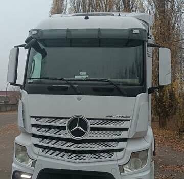 Белый Мерседес Актрос, объемом двигателя 12.81 л и пробегом 777 тыс. км за 15000 $, фото 1 на Automoto.ua