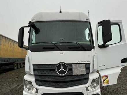 Белый Мерседес Актрос, объемом двигателя 10.68 л и пробегом 834 тыс. км за 18000 $, фото 1 на Automoto.ua