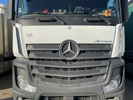 Белый Мерседес Актрос, объемом двигателя 12.5 л и пробегом 1 тыс. км за 14500 $, фото 1 на Automoto.ua