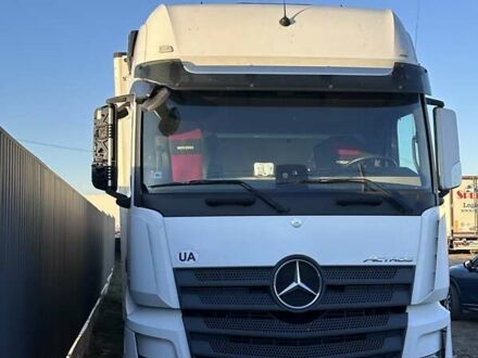 Белый Мерседес Актрос, объемом двигателя 12.81 л и пробегом 735 тыс. км за 35500 $, фото 1 на Automoto.ua