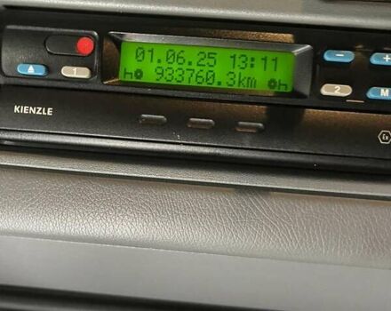 Фиолетовый Мерседес Актрос, объемом двигателя 11.95 л и пробегом 933 тыс. км за 25000 $, фото 7 на Automoto.ua