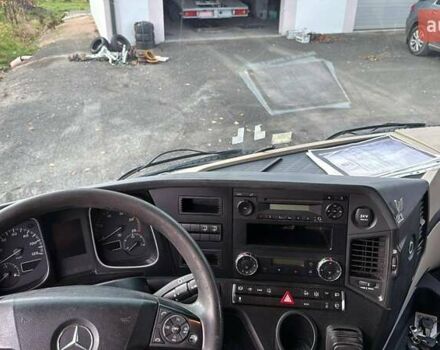 Красный Мерседес Актрос, объемом двигателя 10.7 л и пробегом 999 тыс. км за 66066 $, фото 4 на Automoto.ua