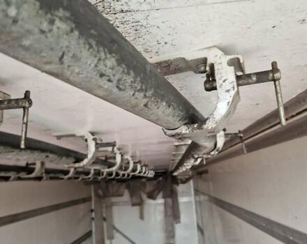 Красный Мерседес Актрос, объемом двигателя 11.96 л и пробегом 747 тыс. км за 30000 $, фото 21 на Automoto.ua