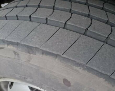 Красный Мерседес Актрос, объемом двигателя 12 л и пробегом 300 тыс. км за 30000 $, фото 4 на Automoto.ua