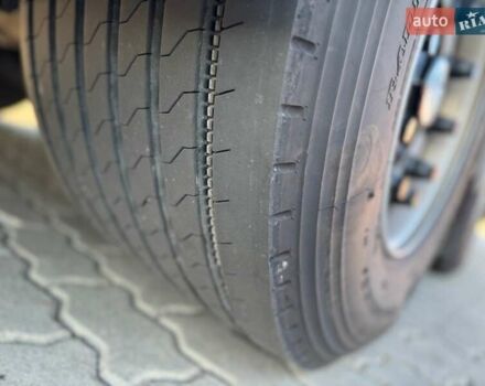 Красный Мерседес Актрос, объемом двигателя 12.81 л и пробегом 993 тыс. км за 47000 $, фото 12 на Automoto.ua