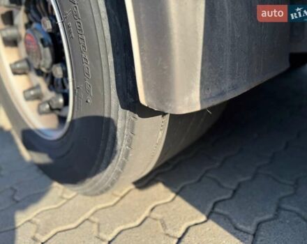 Красный Мерседес Актрос, объемом двигателя 12.81 л и пробегом 993 тыс. км за 47000 $, фото 10 на Automoto.ua