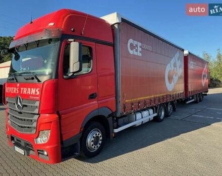Красный Мерседес Актрос, объемом двигателя 12.81 л и пробегом 993 тыс. км за 47000 $, фото 1 на Automoto.ua