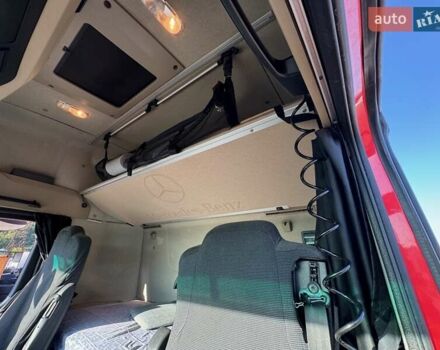 Красный Мерседес Актрос, объемом двигателя 12.81 л и пробегом 993 тыс. км за 47000 $, фото 4 на Automoto.ua