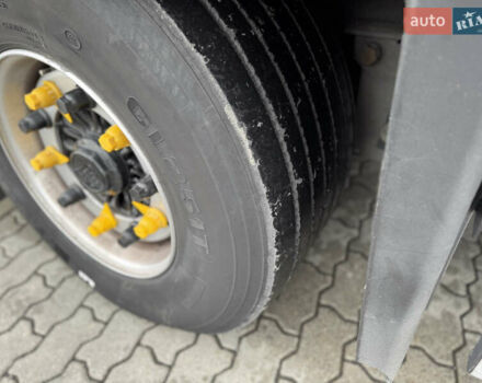 Красный Мерседес Актрос, объемом двигателя 12.81 л и пробегом 985 тыс. км за 48500 $, фото 18 на Automoto.ua