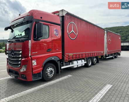 Красный Мерседес Актрос, объемом двигателя 12.9 л и пробегом 980 тыс. км за 48000 $, фото 2 на Automoto.ua