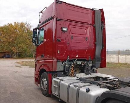 Красный Мерседес Актрос, объемом двигателя 12.81 л и пробегом 905 тыс. км за 23700 $, фото 6 на Automoto.ua