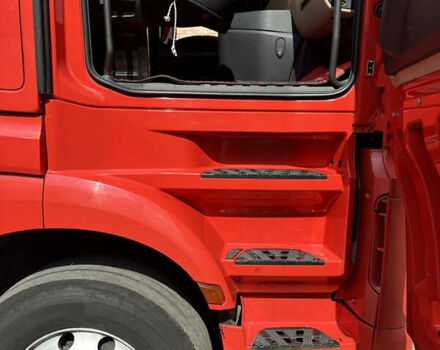 Красный Мерседес Актрос, объемом двигателя 10.8 л и пробегом 731 тыс. км за 24000 $, фото 21 на Automoto.ua